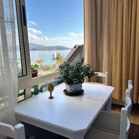 Апартаменты Sandra's Sea View Саранда